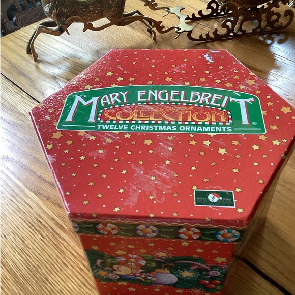 Mary Engelbreit🌺 Kurt S Adler Christmas Ornament Set. - Picture 2 of 16